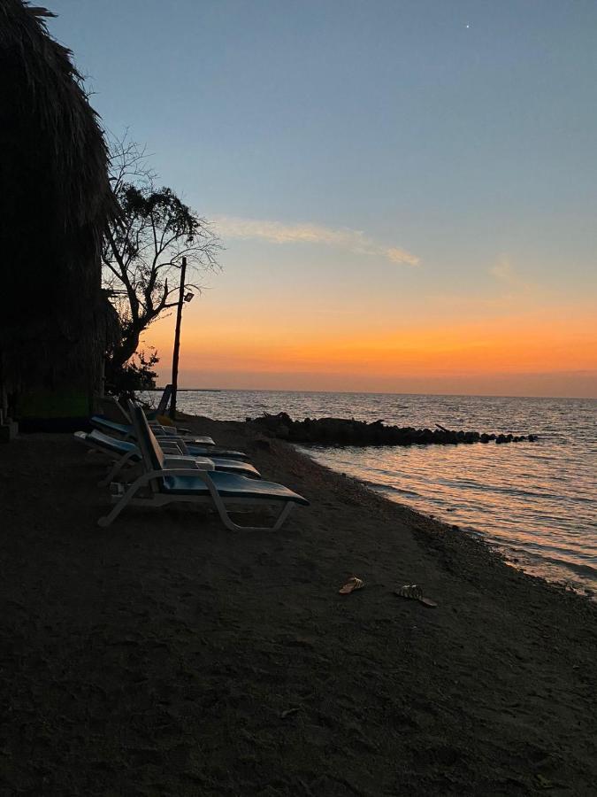 Isla Luna Beach Isla Barú 外观 照片